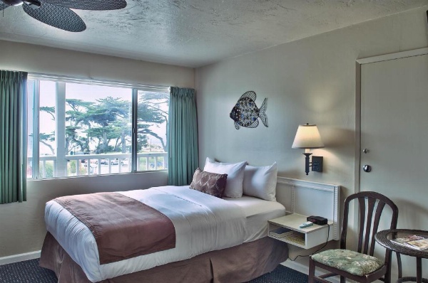 Lovers Point Inn image 15